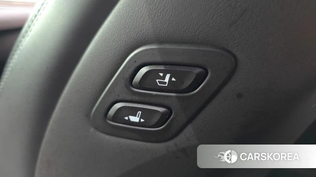 Genesis G90 id 3942801 из Кореи 8