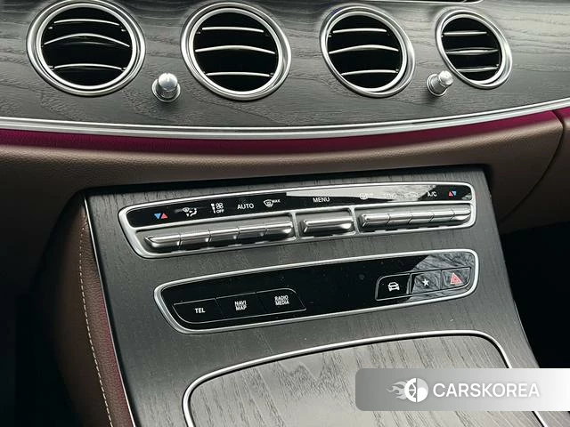 Mercedes-Benz E-class id 4209859 из Китая 8