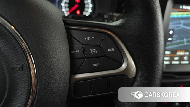 Jeep Renegade id 4389177 из Кореи 8