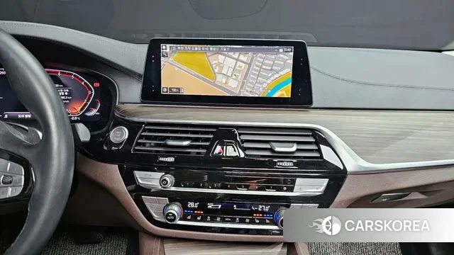 BMW 5 Series (G30) id 3444548 из Кореи 8