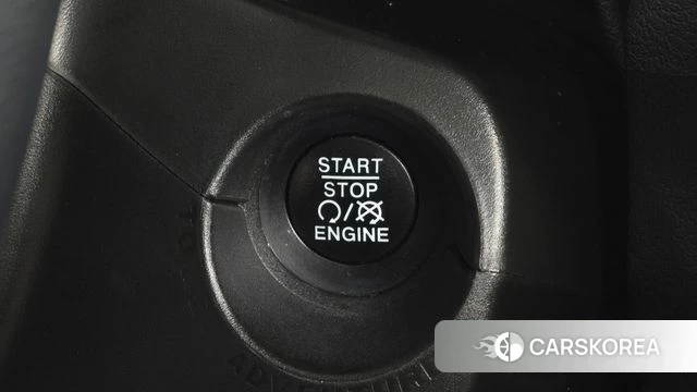 Jeep Renegade id 3879601 из Кореи 8