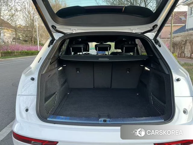 Audi Q5L id 4301837 из Китая 8