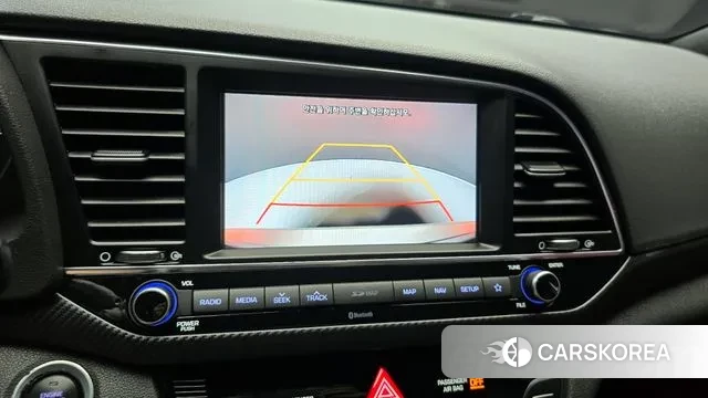 Hyundai Avante AD id 3077000 из Кореи 8