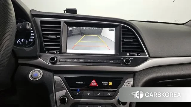 Hyundai Avante AD id 3737174 из Кореи 8