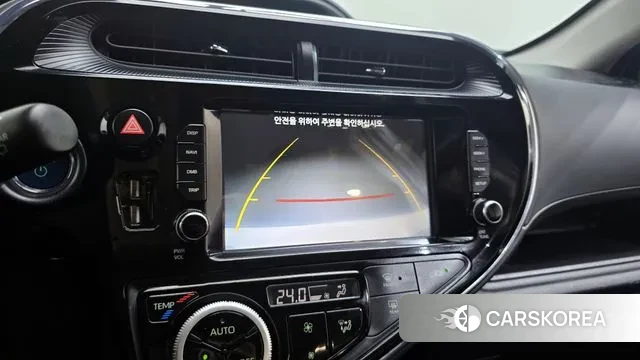 Toyota Prius C id 3039305 из Кореи 8