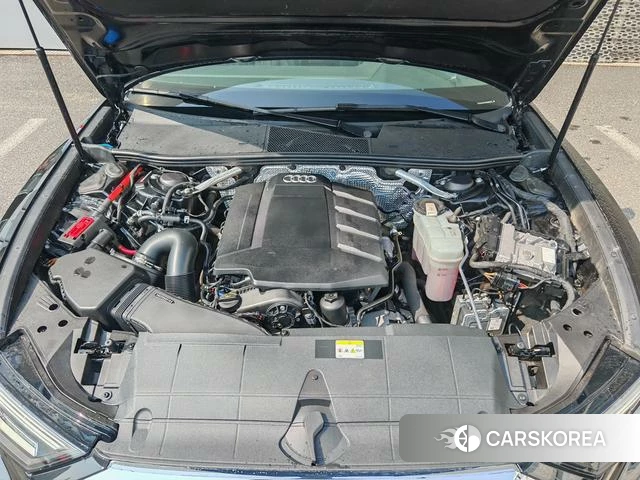 Audi A6L id 4328587 из Китая 8