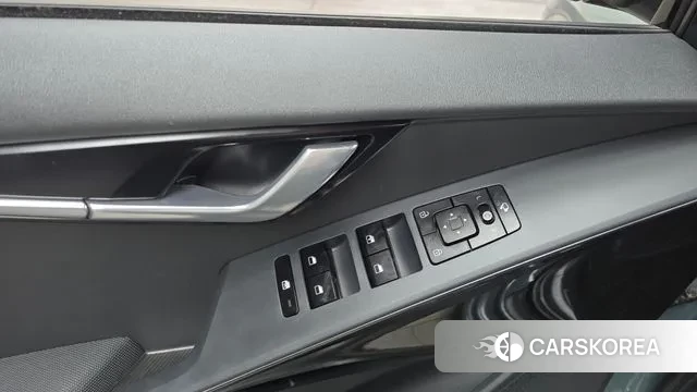 Kia Di Ol Nu Niro id 3680269 из Кореи 8