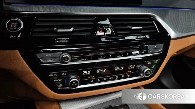 BMW 5 Series (G30) id 3319749 из Кореи 8