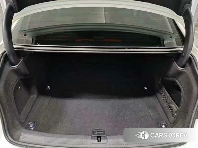 Audi A4L id 4336151 из Китая 8