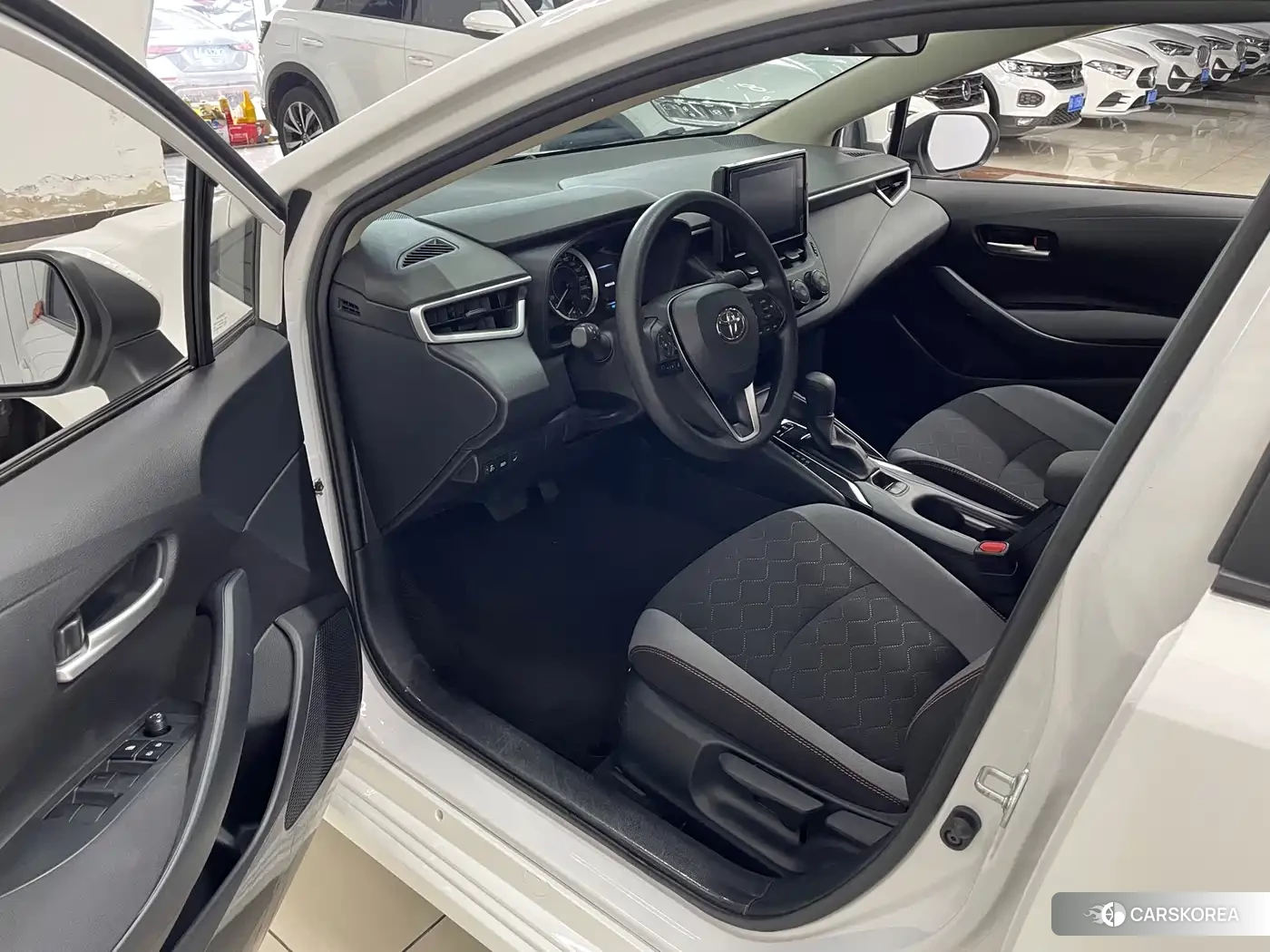 Toyota Corolla id 4538802 из Китая 8