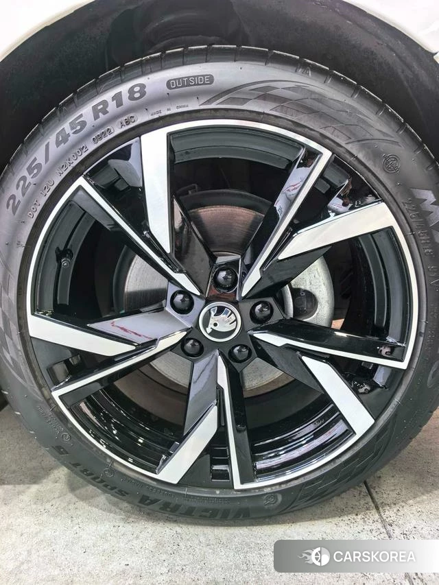 Skoda Octavia id 4239958 из Китая 8