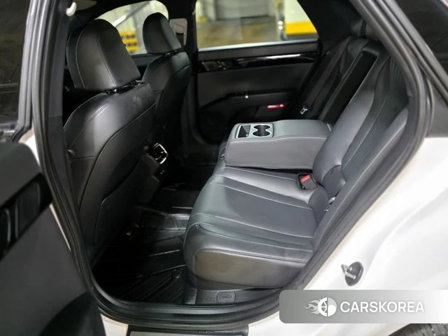 Hyundai Grandeur (GN7) id 3891112 из Кореи 8