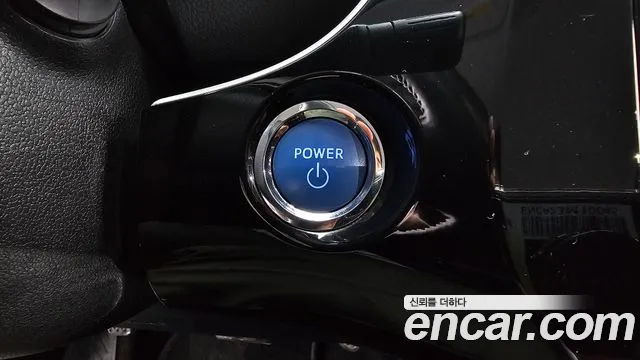 Toyota Prius 4th Generation id 2704919 из Кореи 8