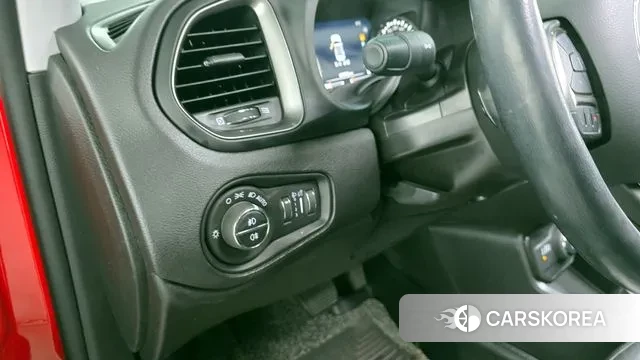 Jeep Renegade id 3429036 из Кореи 8