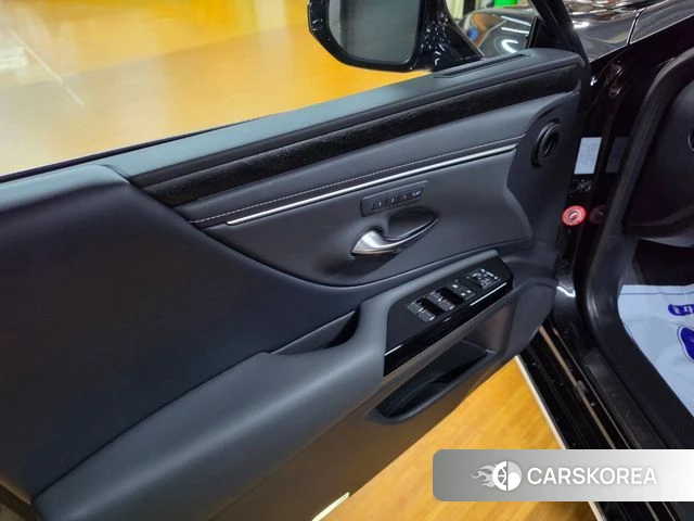 Lexus ES300h 7th generation id 4724475 из Кореи 8