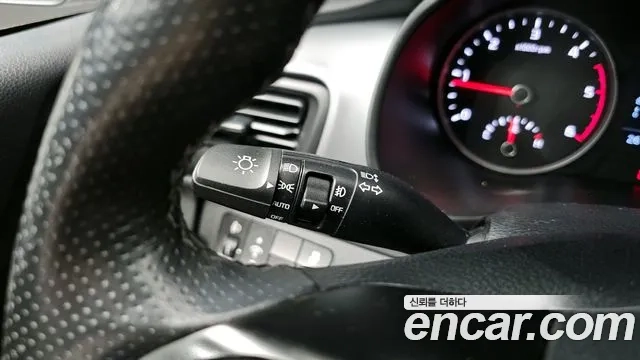 Kia Stonic id 2952041 из Кореи 8