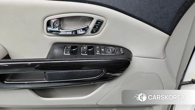 Kia The New Carnival id 4269323 из Кореи 8