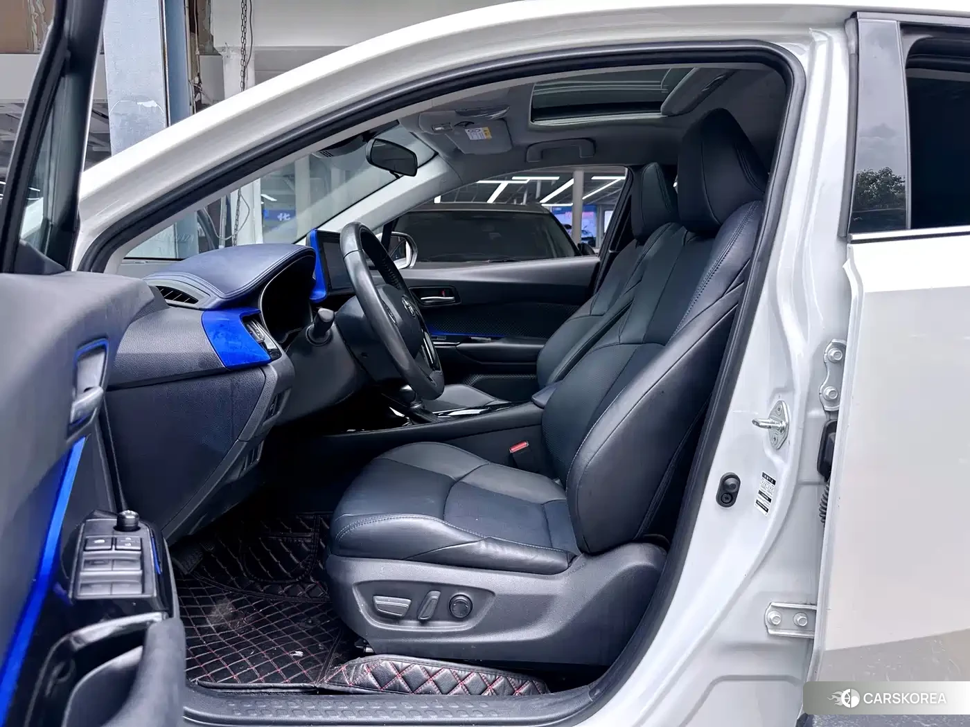 Toyota C-HR id 4547579 из Китая 8