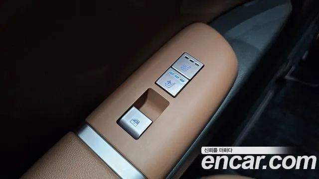 Hyundai Grandeur (GN7) id 2858057 из Кореи 8