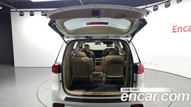 Kia The New Carnival id 2488830 из Кореи 8