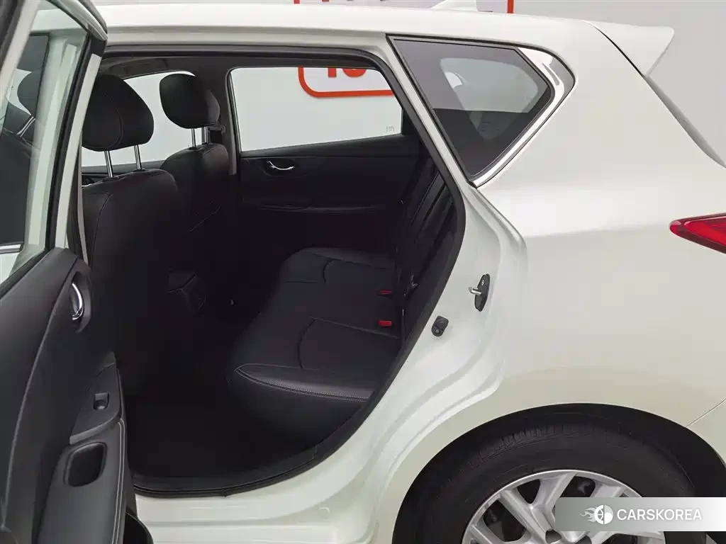 Nissan Tiida id 4565402 из Китая 8