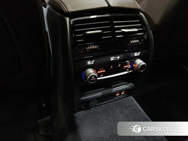BMW 5 Series (G30) id 4511277 из Кореи 8