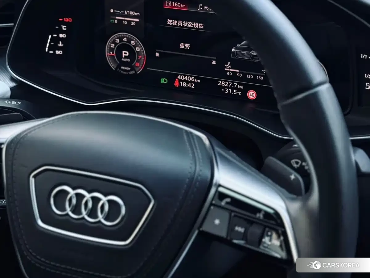 Audi A6L id 4548065 из Китая 9
