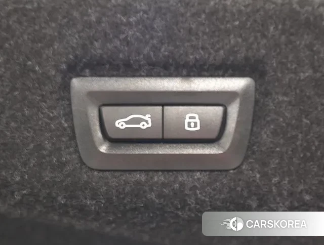 BMW 5 Series (G60) id 2958865 из Кореи 8