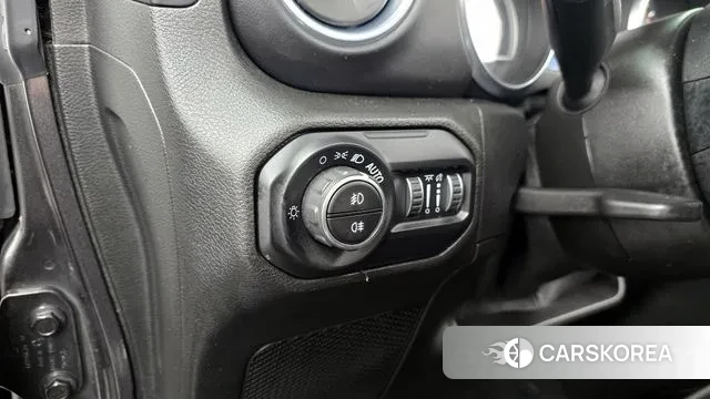 Jeep Wrangler (JL) id 3443677 из Кореи 8