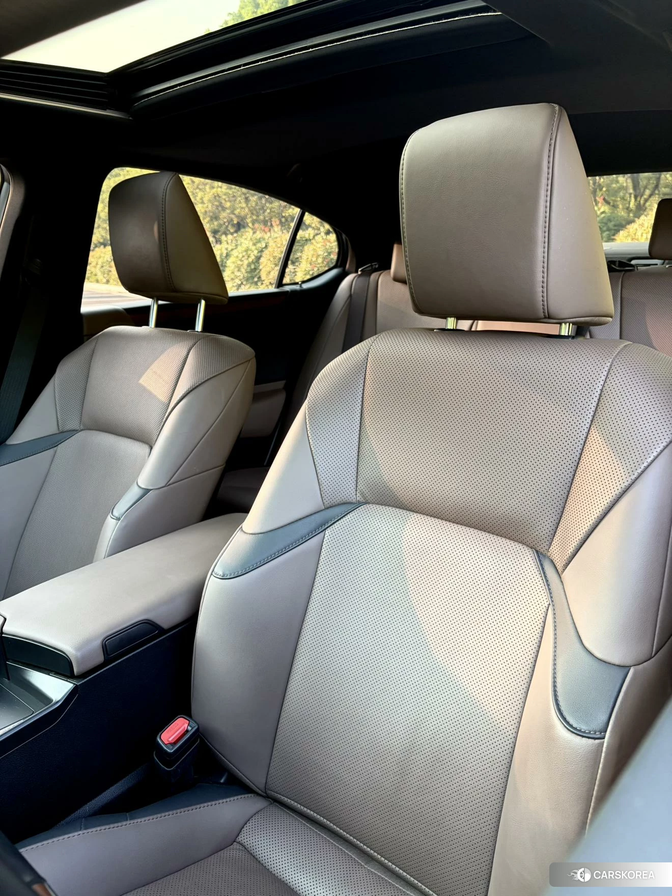 Lexus ES id 4440980 из Китая 8