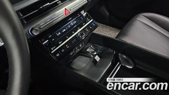 Hyundai Grandeur (GN7) id 2570827 из Кореи 8