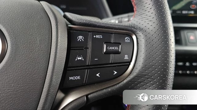 Lexus UX300h id 4479920 из Кореи 8