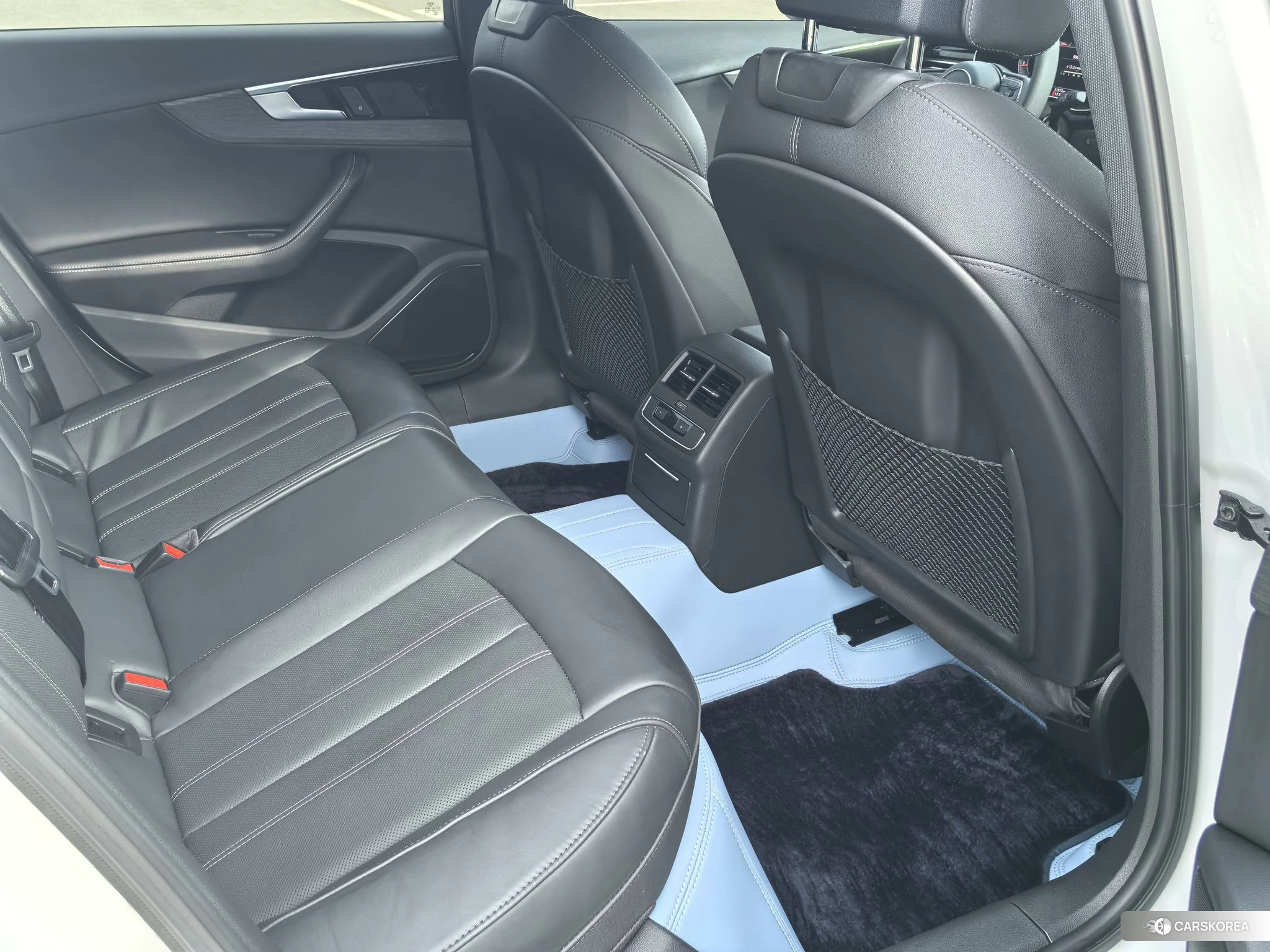 Audi A4L id 4486411 из Китая 8