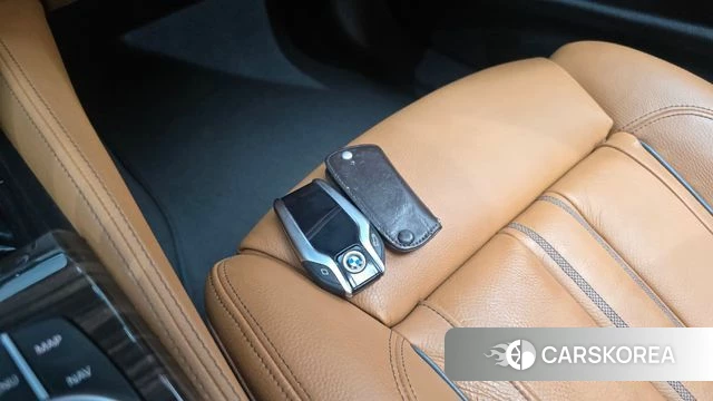BMW 5 Series (G30) id 4702774 из Кореи 8