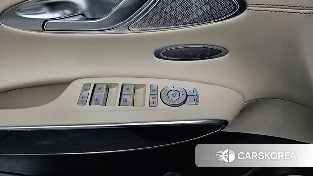 Genesis GV70 id 3415704 из Кореи 8