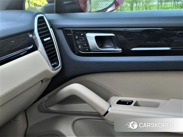 Porsche Cayenne (PO536) id 4513144 из Кореи 8