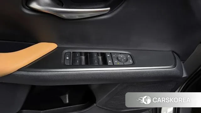 Lexus UX300h id 3769719 из Кореи 8