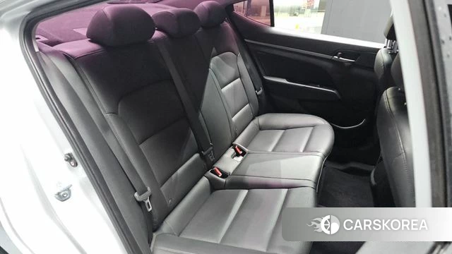 Hyundai Avante AD id 3894329 из Кореи 8