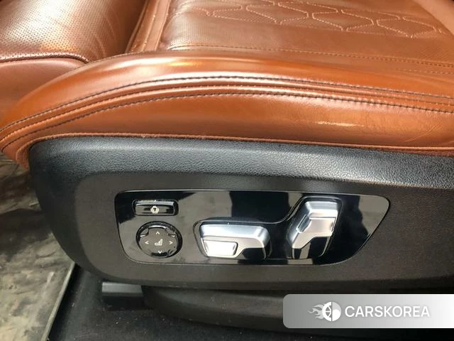 BMW X7 id 4257589 из Китая 8