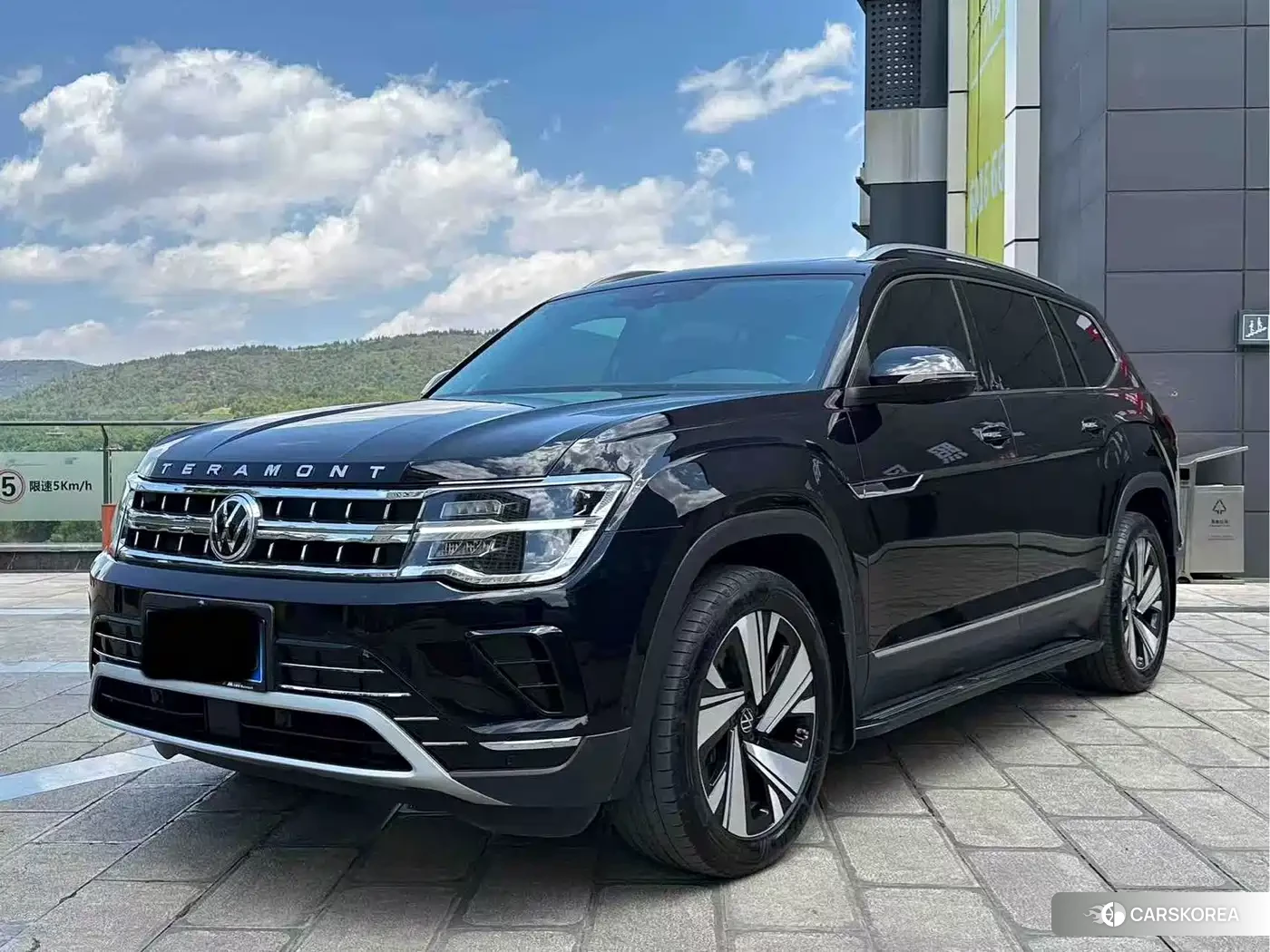 Volkswagen Touareg id 4600882 из Китая 8
