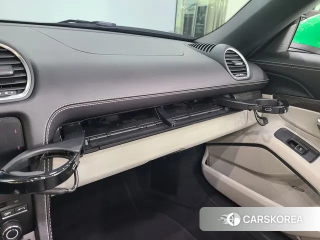 Porsche 718 Boxster id 3686397 из Кореи 8