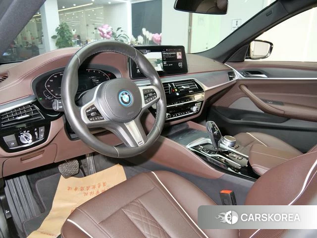 BMW 5 series PHEV id 4333344 из Китая 8