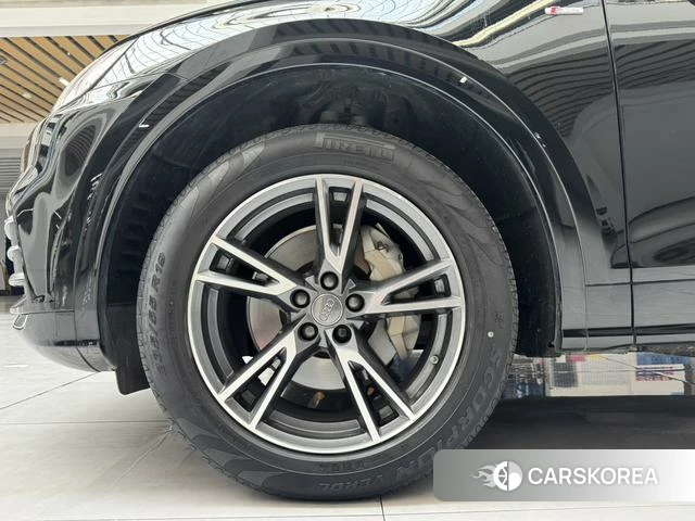 Audi Q5L id 4276207 из Китая 8