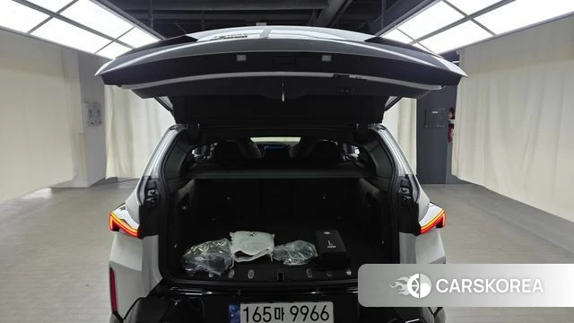 BMW XM (G09) id 4792428 из Кореи 8