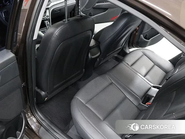 Hyundai Avante AD id 3313639 из Кореи 8