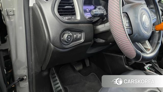 Jeep Renegade id 4294529 из Кореи 8