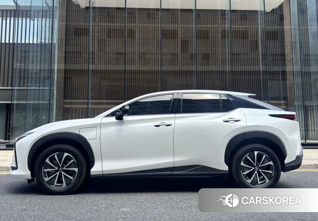 Lexus RZ id 4298350 из Китая 8