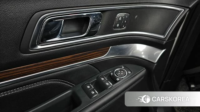 Ford Explorer id 3899517 из Кореи 8