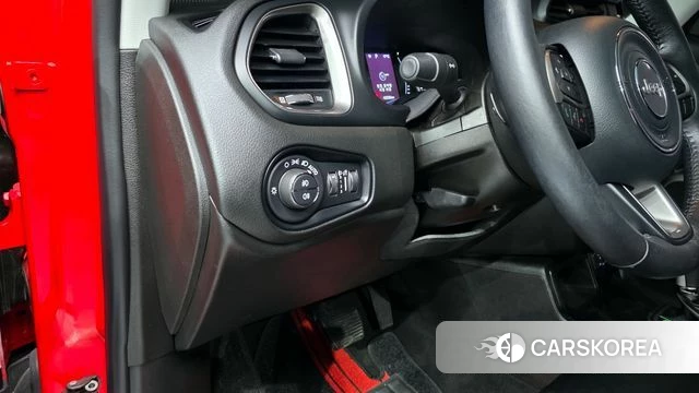 Jeep Renegade id 4281717 из Кореи 8