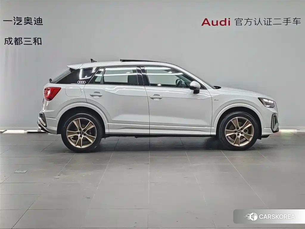 Audi Q2L id 4583603 из Китая 8